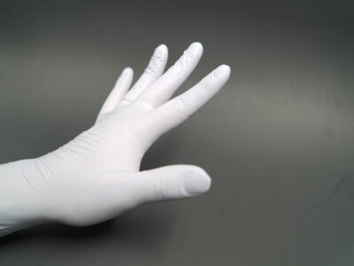 Nitrile gloves with oats extractions
